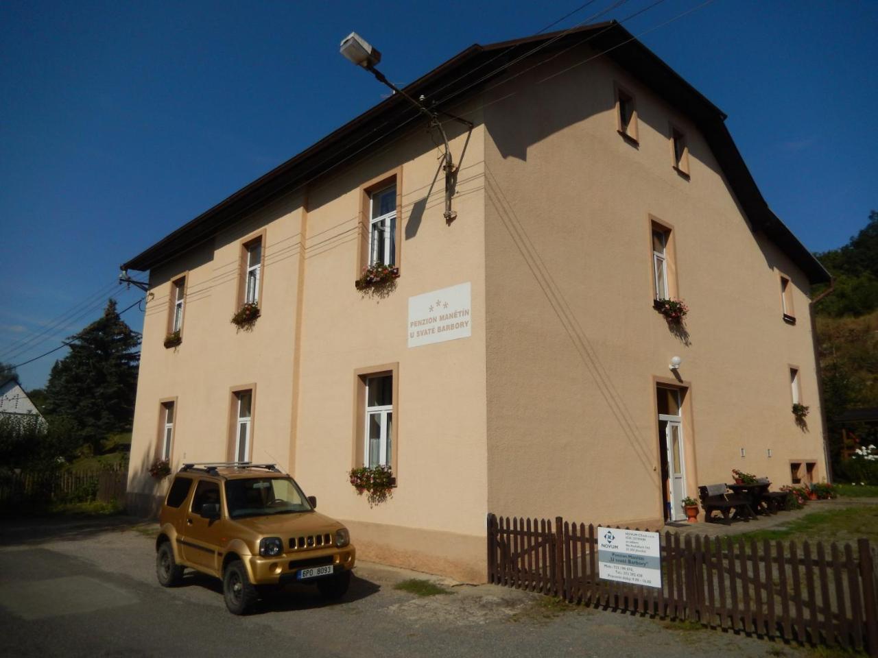 PENZION MANĚTÍN u Sv. Barbory Exteriér fotografie