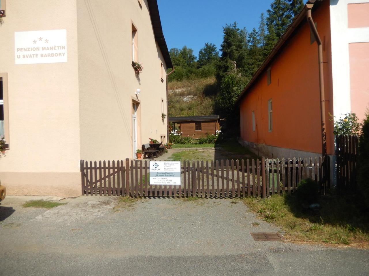 PENZION MANĚTÍN u Sv. Barbory Exteriér fotografie